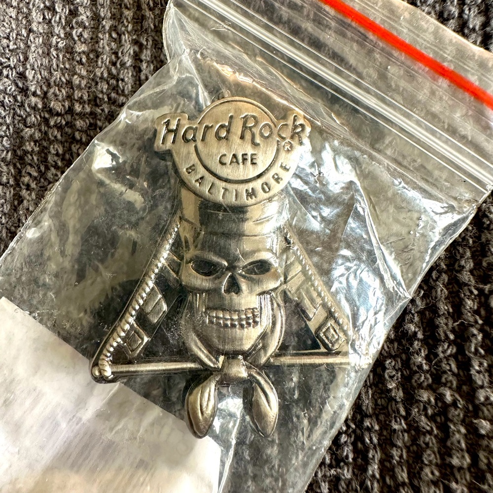 Baltimore América Hard Rock pin